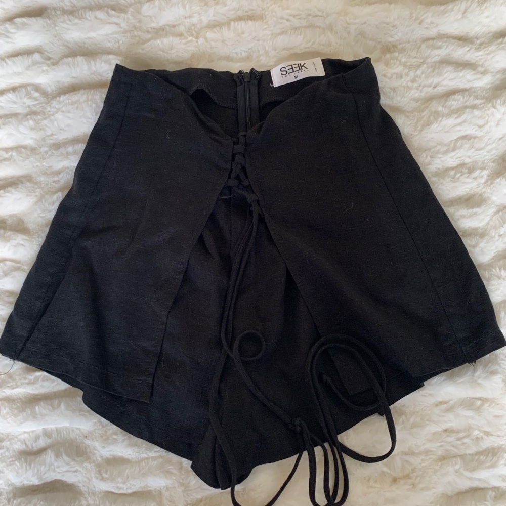 Seek the Label Black Linen Lace-up Skort
